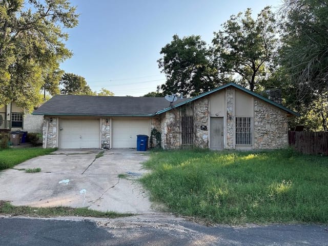 1402 Valleyridge Cir