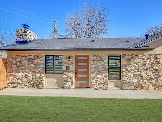 1402 Valleyridge CIR Unit #A