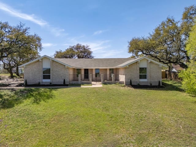 1403 E Applegate Dr