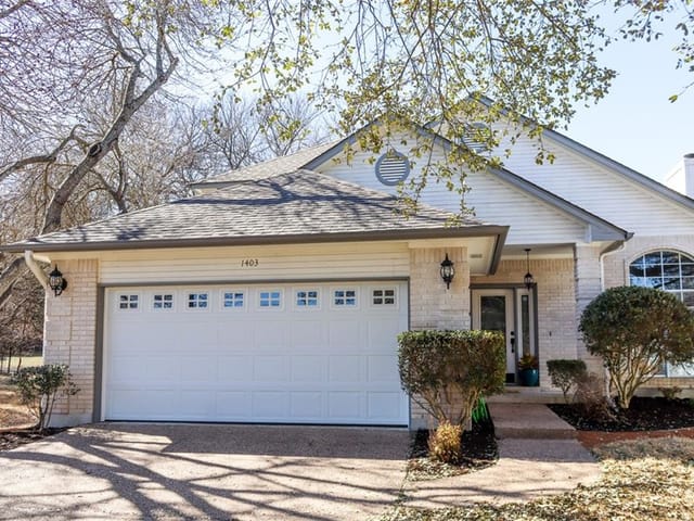 1403 Elm Brook Dr