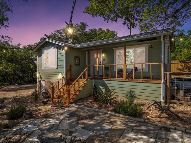 1403 Minnie Dr