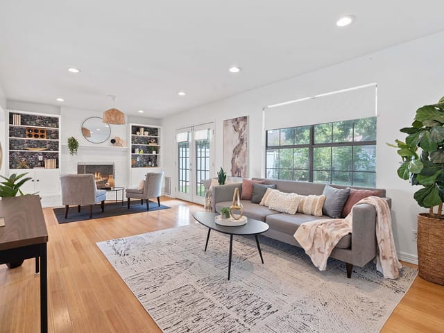 1403 Sahara Ave