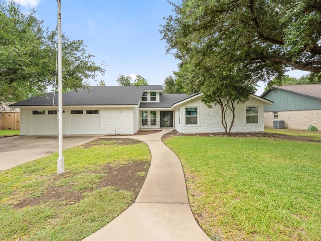 1403 Stone Ridge DR