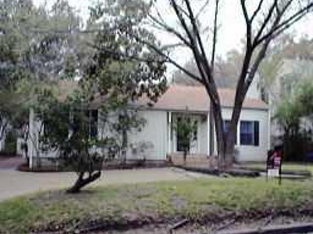 1403 W 29TH ST