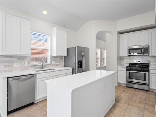 1404 Augusta Bend DR