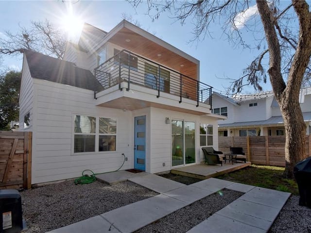 1404 E 2nd Aly Unit #2