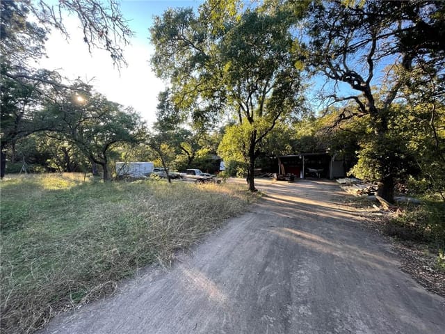 1404 E Lakeland Dr