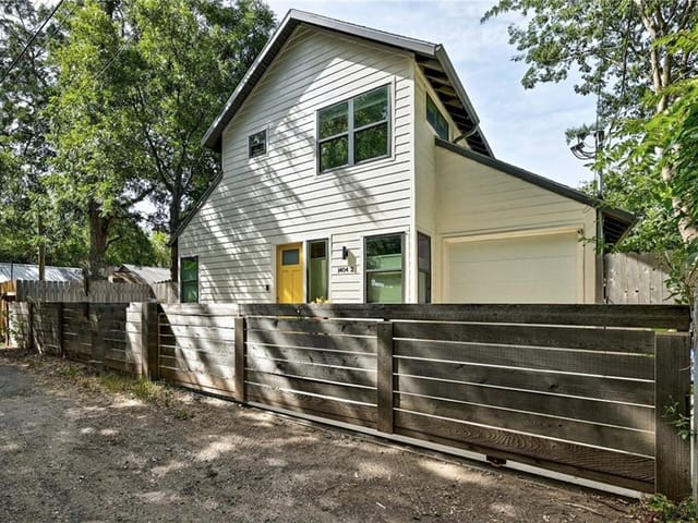 1404 Haskell St Unit #2