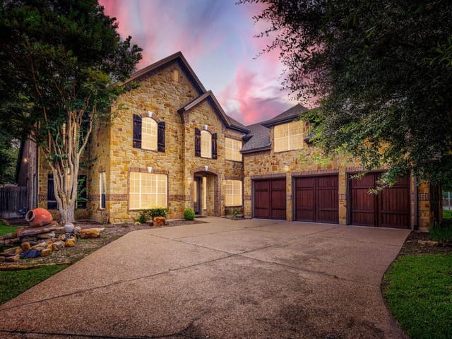 1404 Hidden Glen DR