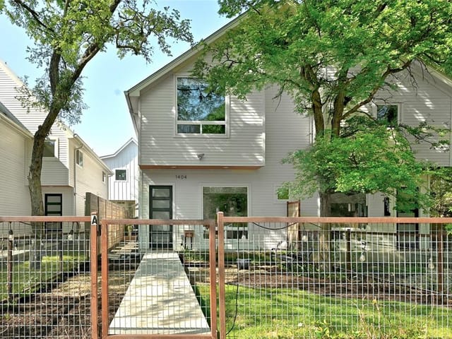 1404 Meander Dr Unit #A