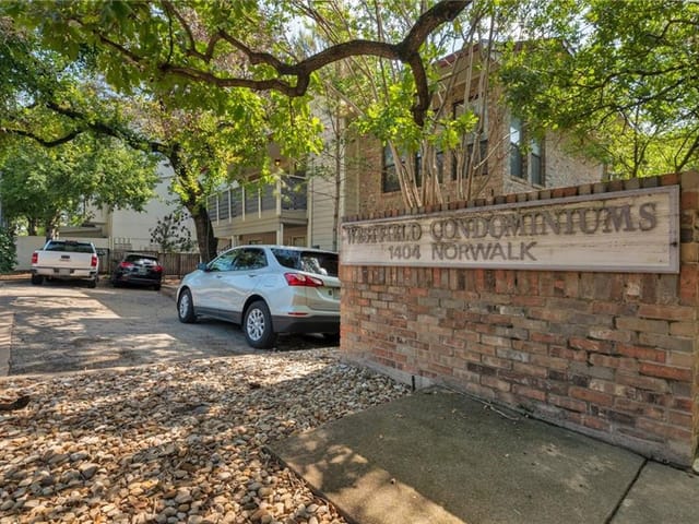 1404 Norwalk Ln Unit #201