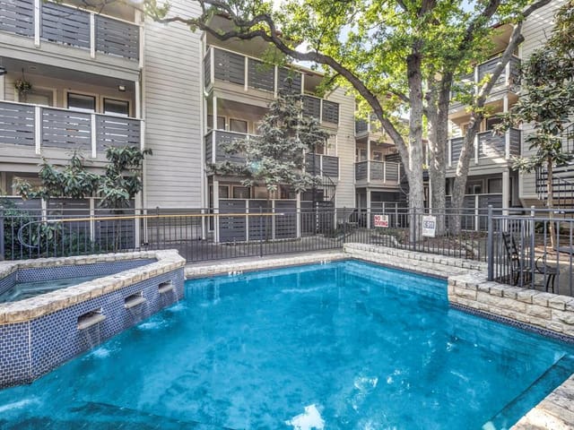 1404 Norwalk Ln Unit #203