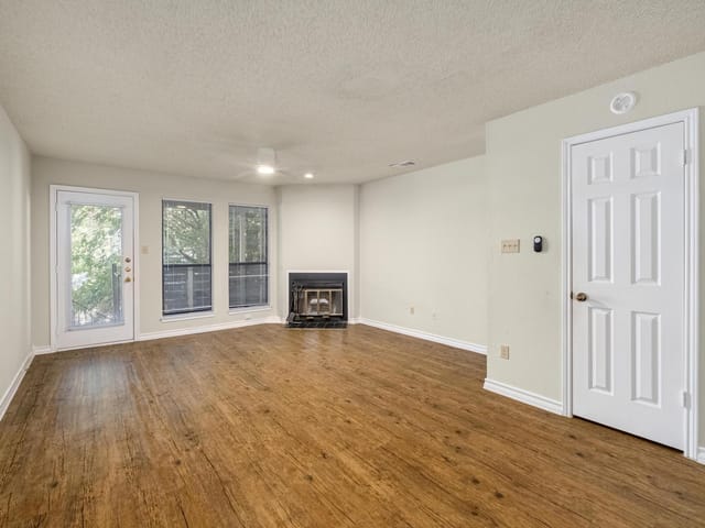 1404 Norwalk LN Unit #206