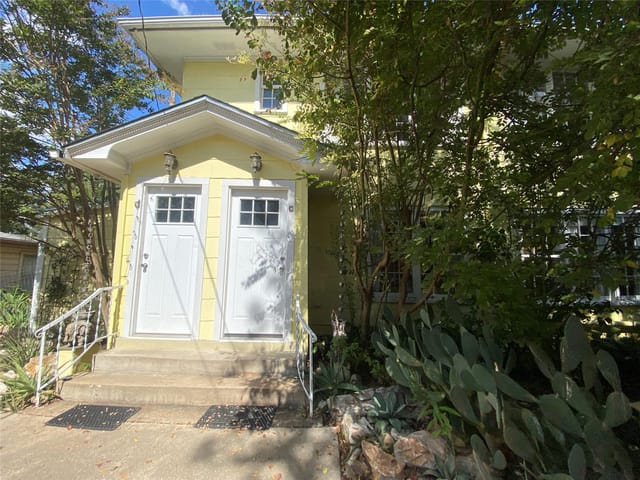 1404 W 12th ST Unit #C