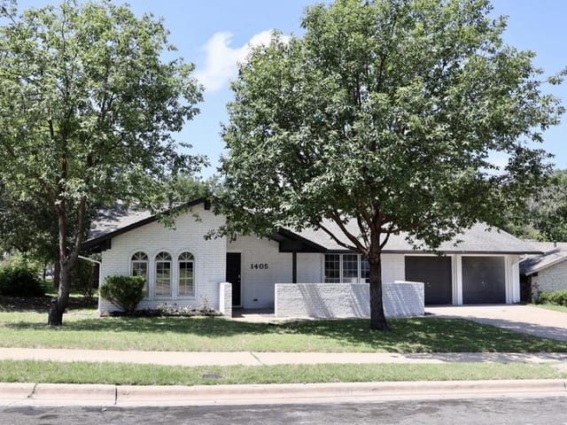 1405 Brighton Cir