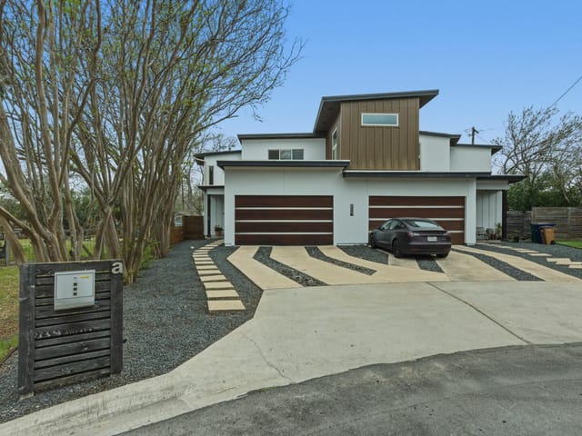 1405 Camelot Cir Unit #A