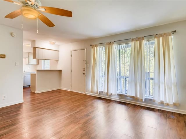 1405 Hartford RD Unit #202