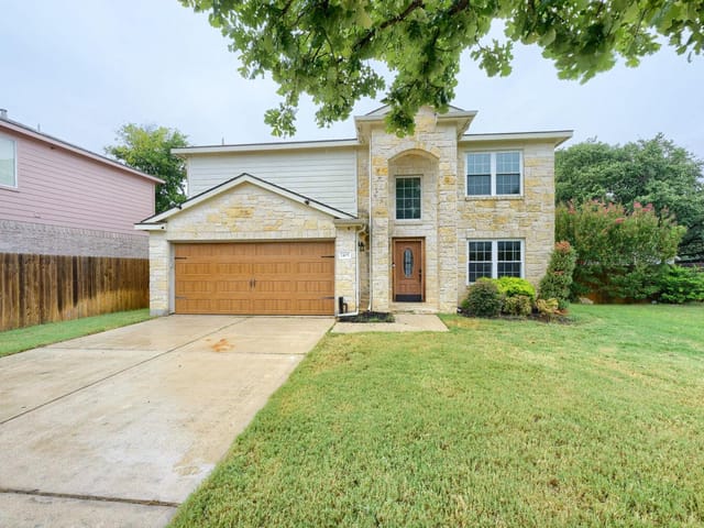 1405 Hawk DR