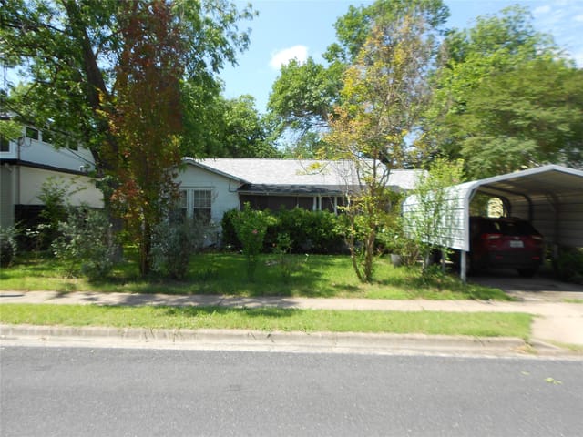 1405 Karen Ave