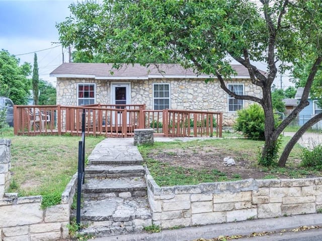 1405 Marcus Pl