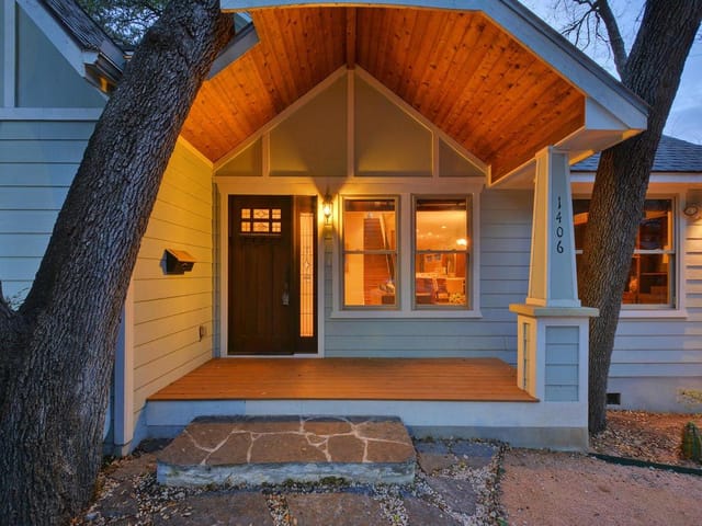 1406 Alameda Dr