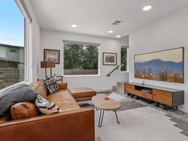 1406 Camelot CIR Unit #2