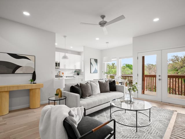 1406 Windsor Rd Unit #203