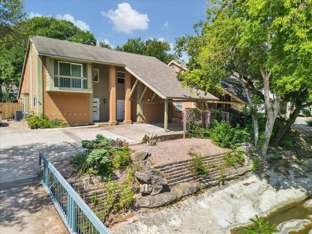1407 Bridgeway Dr Unit #2/B