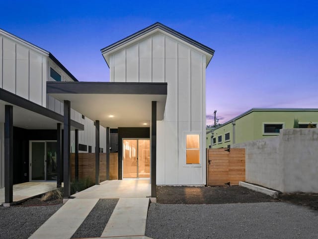 1407 Cedar Ave Unit #2