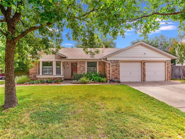1407 Doonesbury Dr