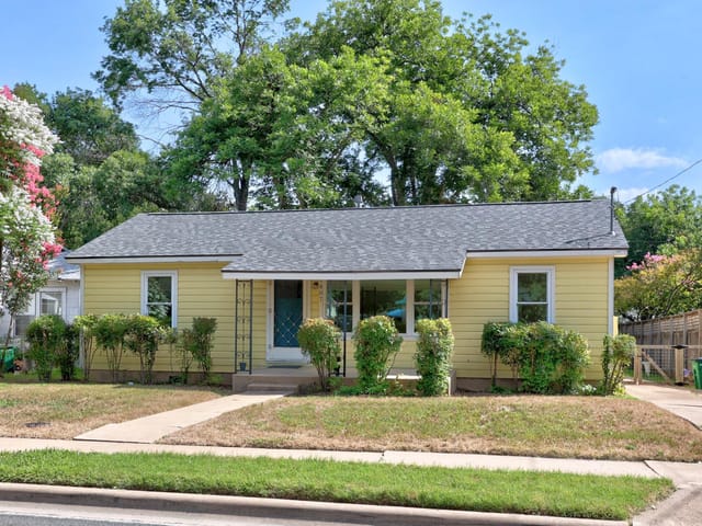 1407 Karen Ave