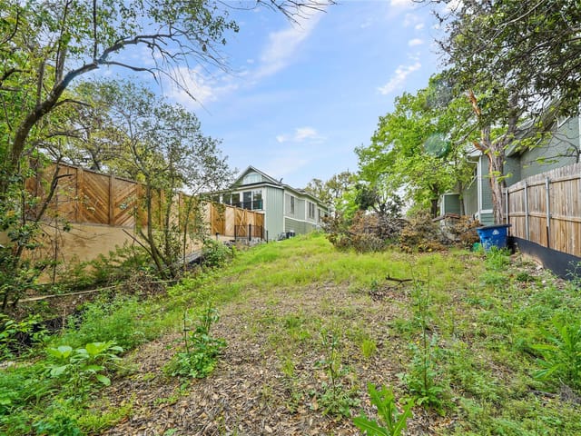 1407 Newning Ave