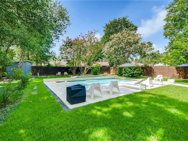 1407 Salem Meadow Cir