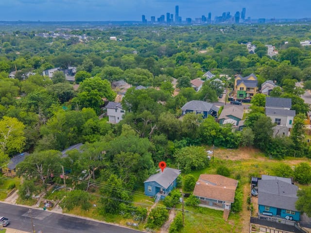 1408 Luna ST
