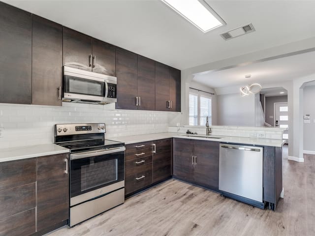 1408 Poppy Seed Ln