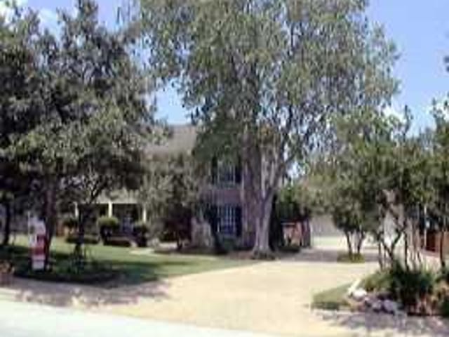 1409 BAY HILL DR
