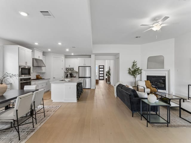 1409 Pink Granite Blvd