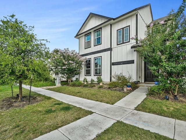 141 Fabion St
