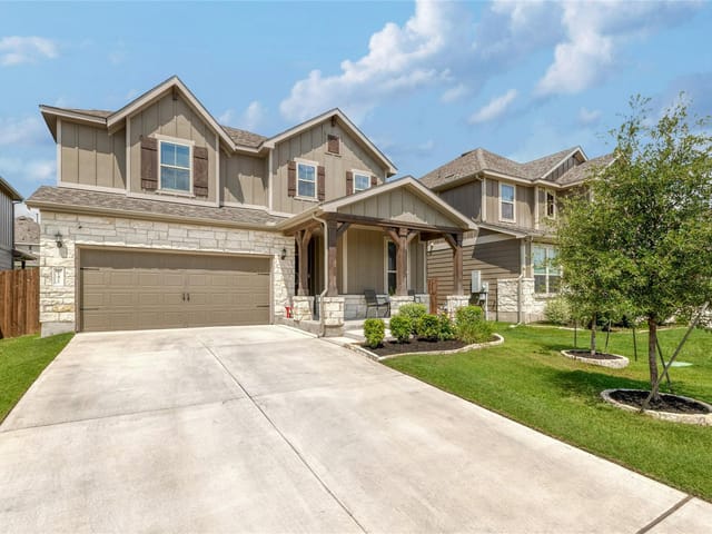 141 Janelle LN