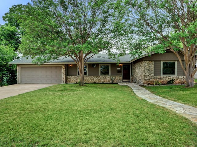 1410 Dwyce Dr