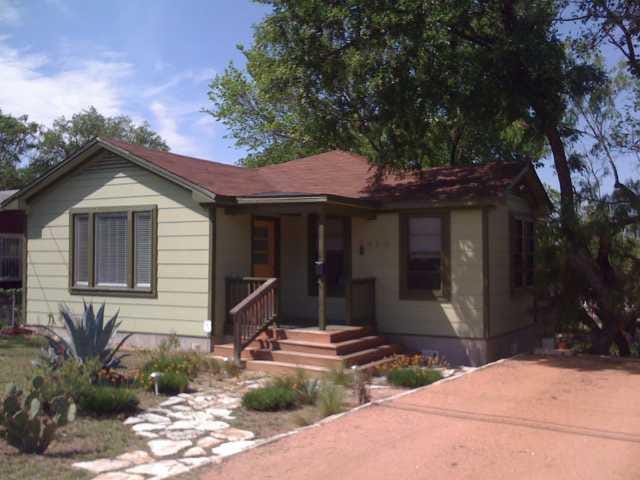 1410 Sanchez St