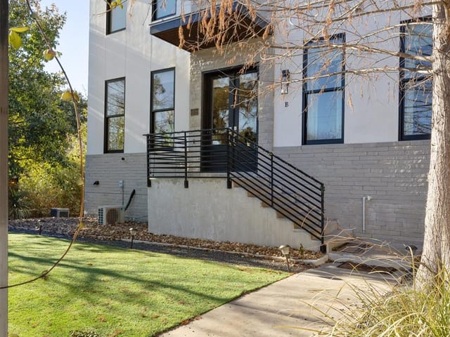 1410 Woodlawn Blvd Unit #B