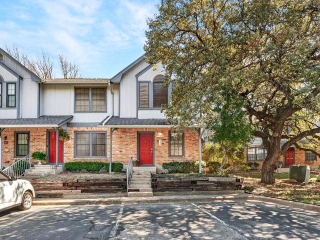 1411 Gracy Farms Ln Unit #118