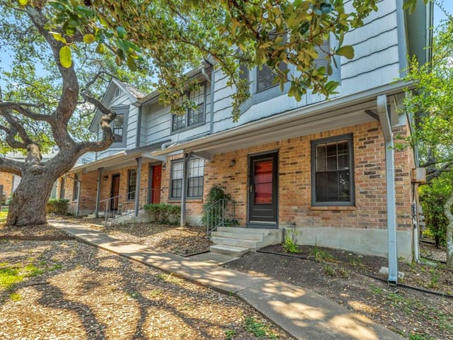 1411 Gracy Farms Ln Unit #119