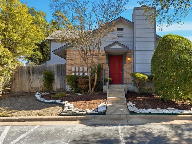 1411 Gracy Farms Ln Unit #123