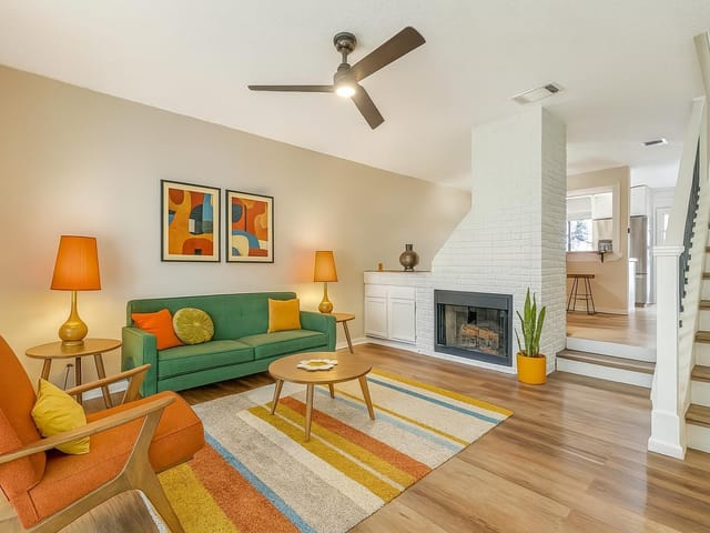 1411 Gracy Farms Ln Unit #130