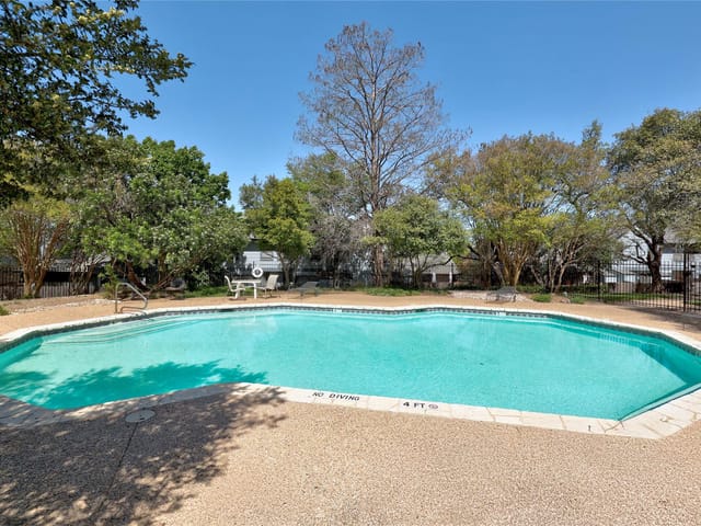 1411 Gracy Farms Ln Unit #52