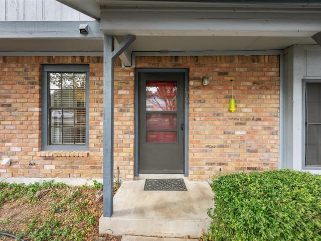 1411 N Gracy Farms Ln N Unit #100
