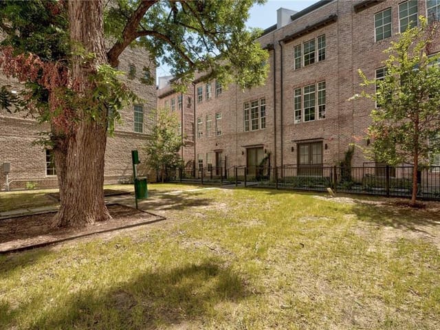 1411 Town Creek Dr Unit #12