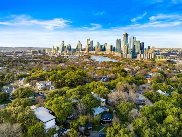 1411 Travis Heights Blvd